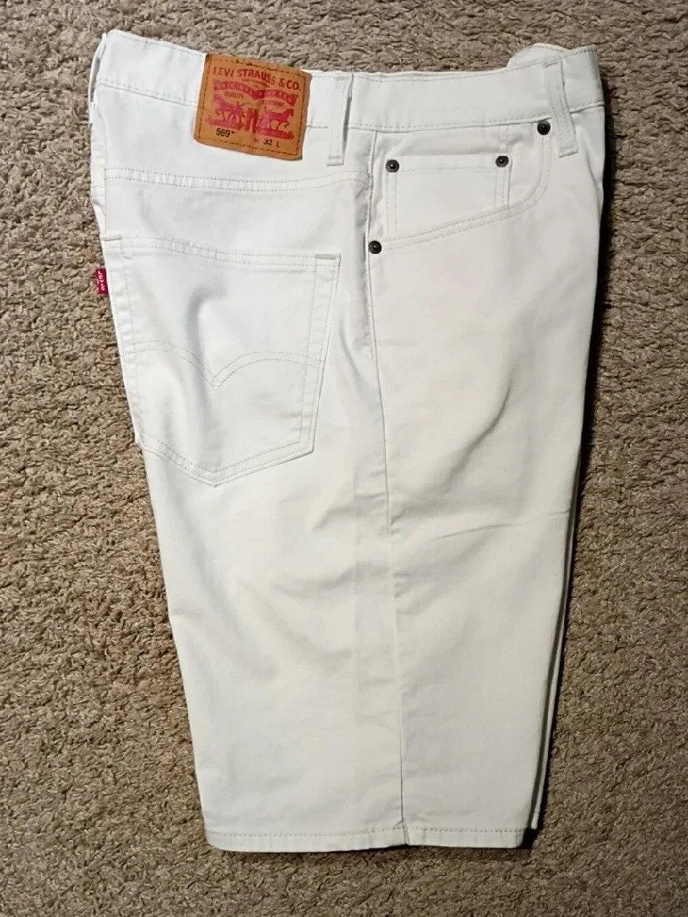 Levi's White Flat-Front Men's Shorts